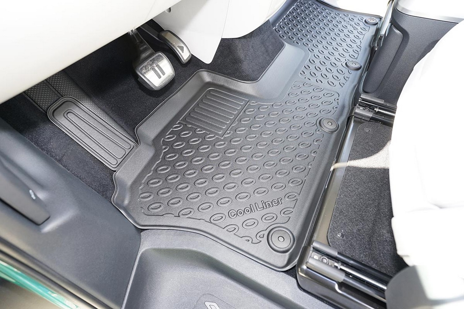 Car mats suitable for Volkswagen ID.Buzz 2022-present Cool Liner PE/TPE rubber (VW1IBFM-C) (2)