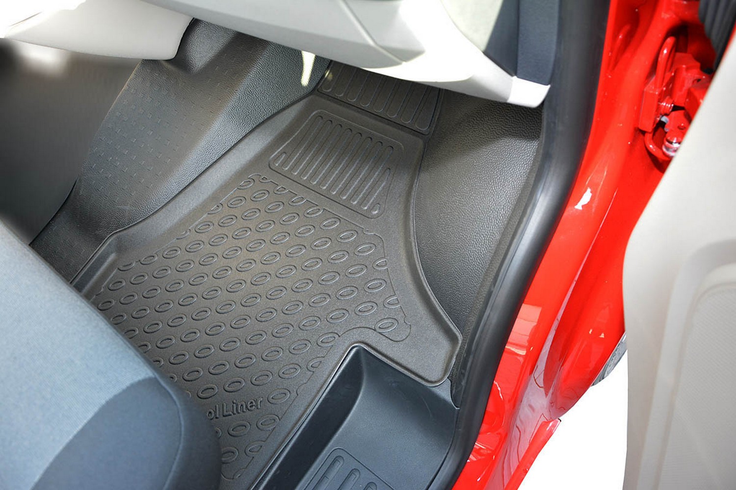 Car mats suitable for Volkswagen Transporter T6 2015-present Cool Liner PE/TPE rubber (VW1T6FM-C) (3) Car mats suitable for Volkswagen Transporter T6 2015-present Cool Liner PE/TPE rubber (VW1T6FM-C) (3)