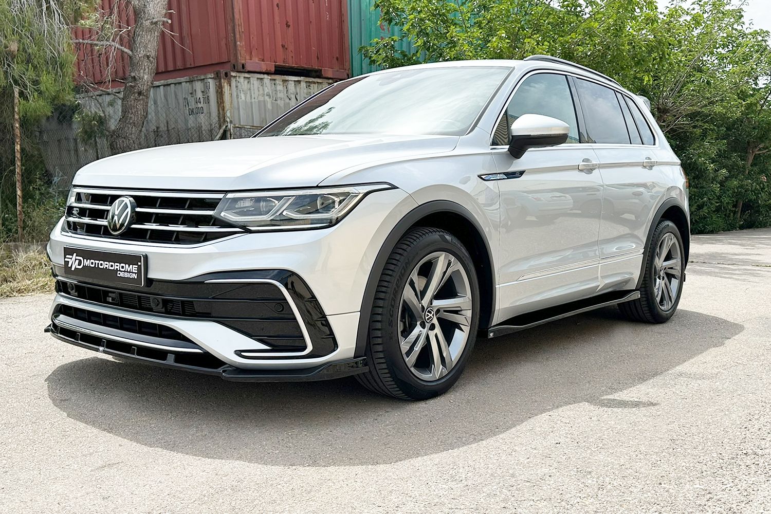 Side skirts suitable for Volkswagen Tiguan II 2020-2024 - painted (2) Side skirts suitable for Volkswagen Tiguan II 2020-2024 - painted (2)