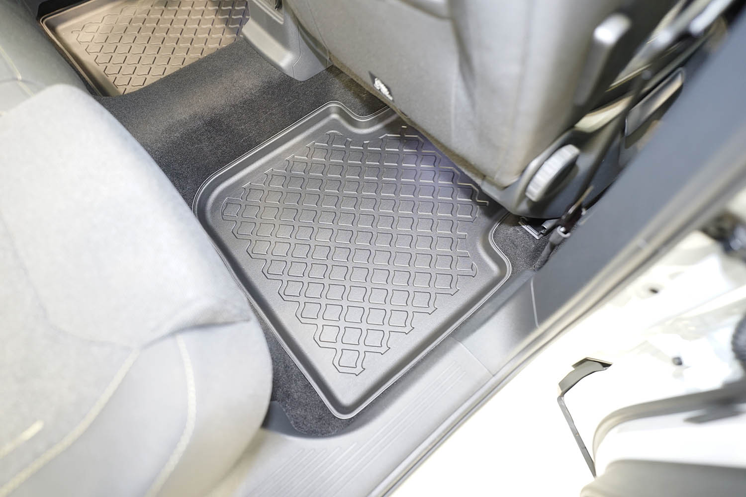 Car mats suitable for Volkswagen Tayron 2024-present Guardliner PE/TPE rubber (VW1TYFM-G) (5) Car mats suitable for Volkswagen Tayron 2024-present Guardliner PE/TPE rubber (VW1TYFM-G) (5)