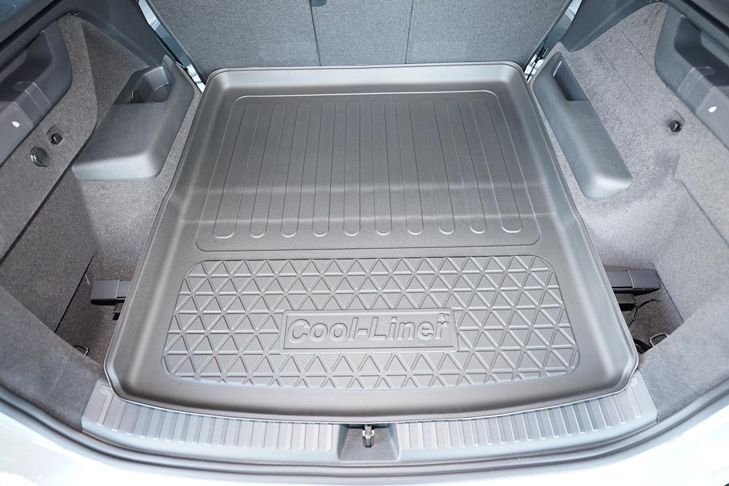 Boot mat suitable for Volkswagen Tayron 2024-present Cool Liner anti slip PE/TPE rubber (VW1TYTM-C) (3) Boot mat suitable for Volkswagen Tayron 2024-present Cool Liner anti slip PE/TPE rubber (VW1TYTM-C) (3)