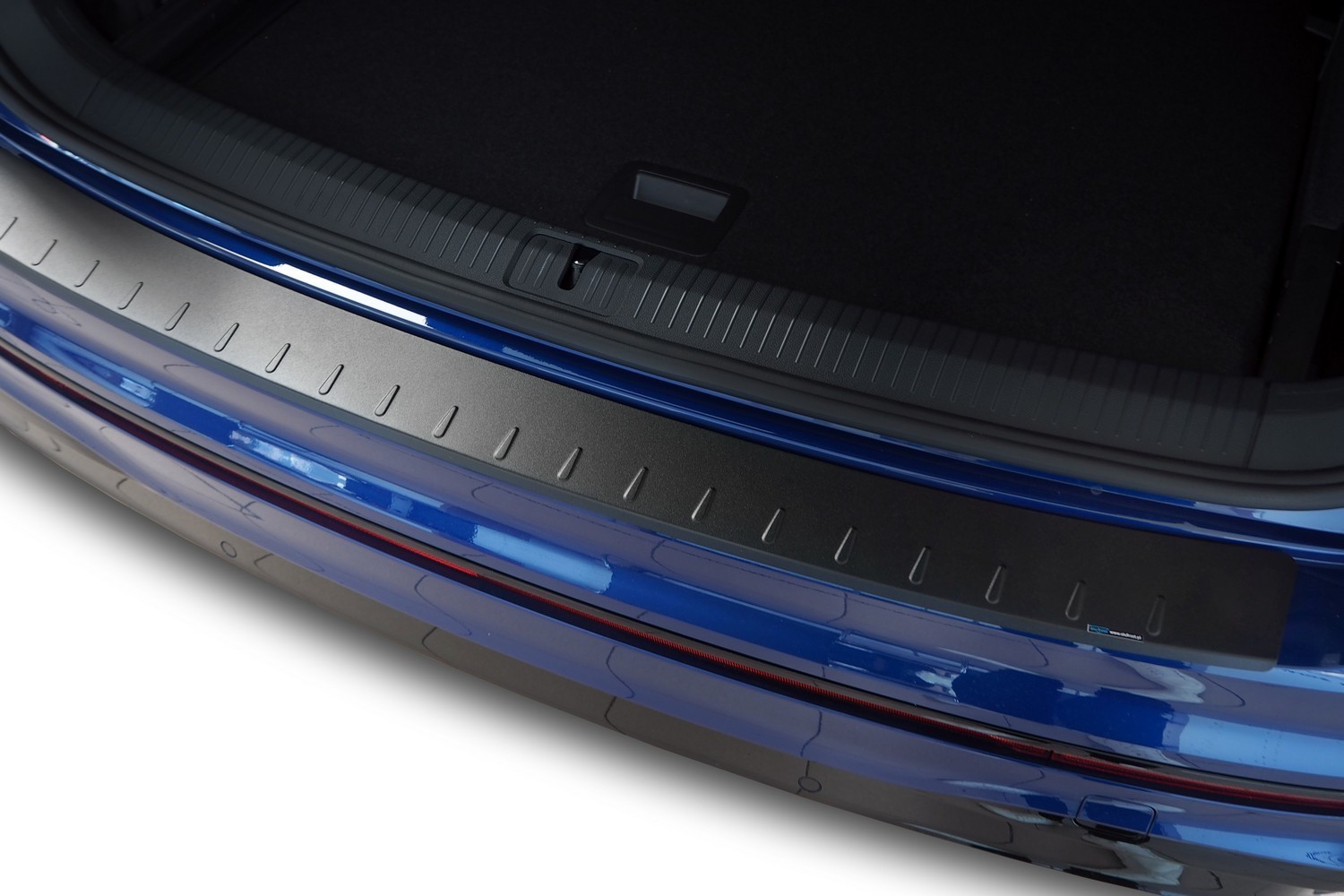 Rear bumper protector suitable for Volkswagen Tiguan II 2015-2024 aluminium matt black