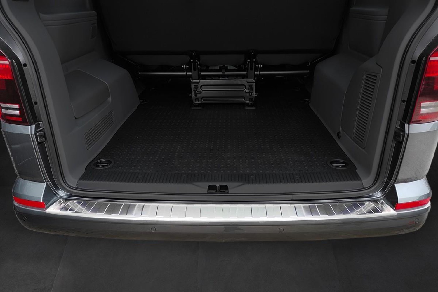 Protection de seuil de coffre convient à Volkswagen Transporter T6 - T6.1 2015-présent acier inox brossé