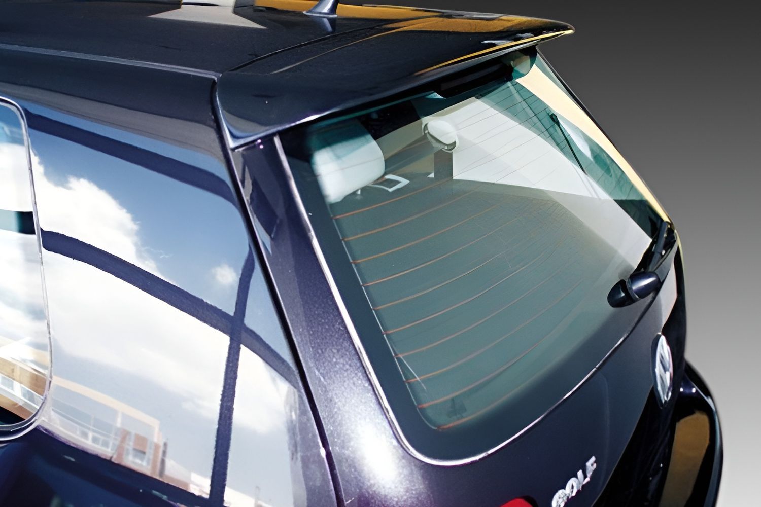 Dachspoiler passend für Volkswagen Golf IV (1J) 1997-2003 3 & 5-Türer Schrägheck Dachspoiler passend für Volkswagen Golf IV (1J) 1997-2003 3 & 5-Türer Schrägheck