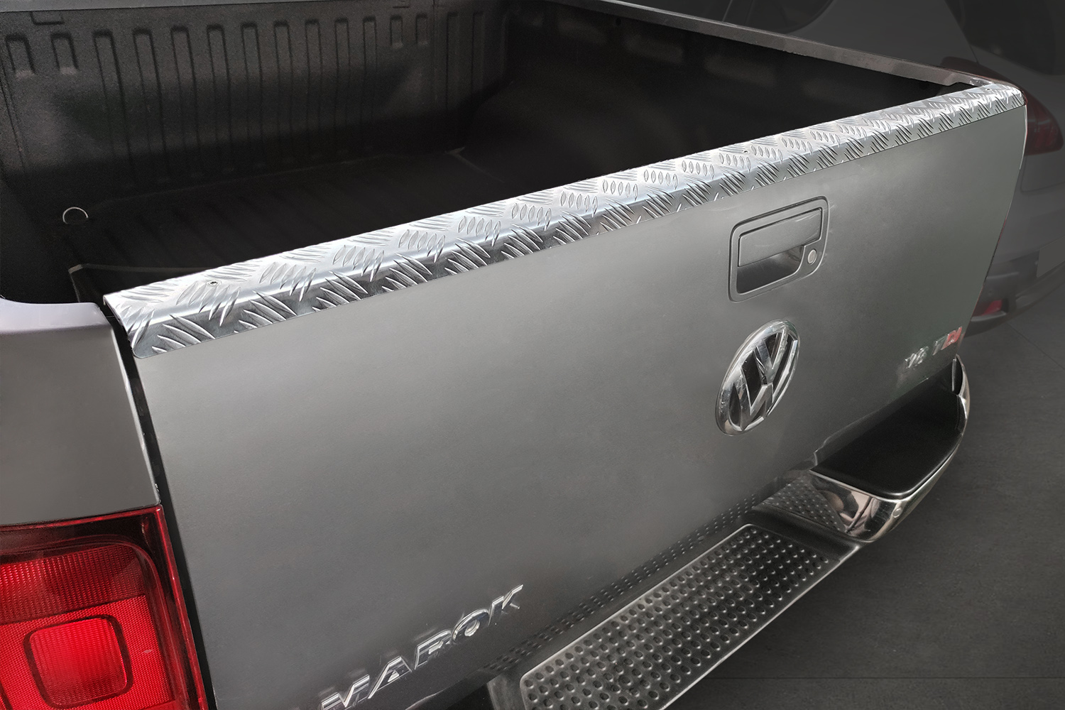 Protection de bord de hayon Volkswagen Amarok 2011-2022 aluminium tôle larmée