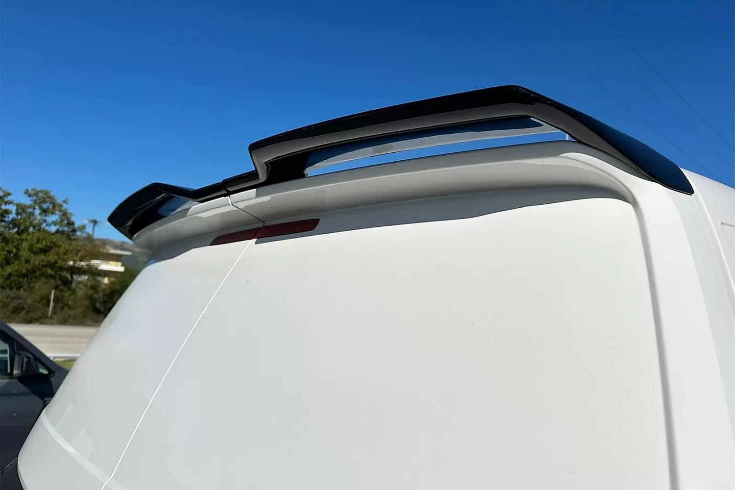 Roof spoiler suitable for Volkswagen ID.Buzz 2022-present - painted (7) Roof spoiler suitable for Volkswagen ID.Buzz 2022-present - painted (7)