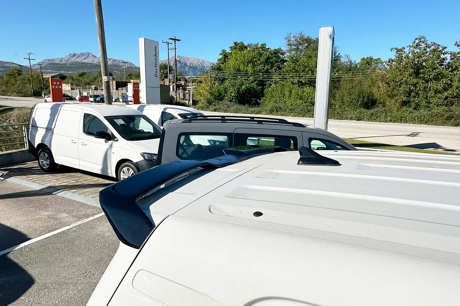 Roof spoiler suitable for Volkswagen ID.Buzz 2022-present - painted (9) Roof spoiler suitable for Volkswagen ID.Buzz 2022-present - painted (9)