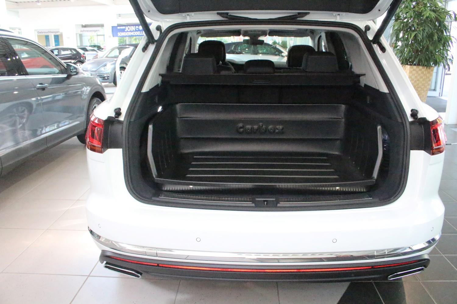 Kofferraumwanne hoch YourSize 113 cm x 170 cm für VW Touareg ab 2018 (bei  umgelegter Rückbank) und andere