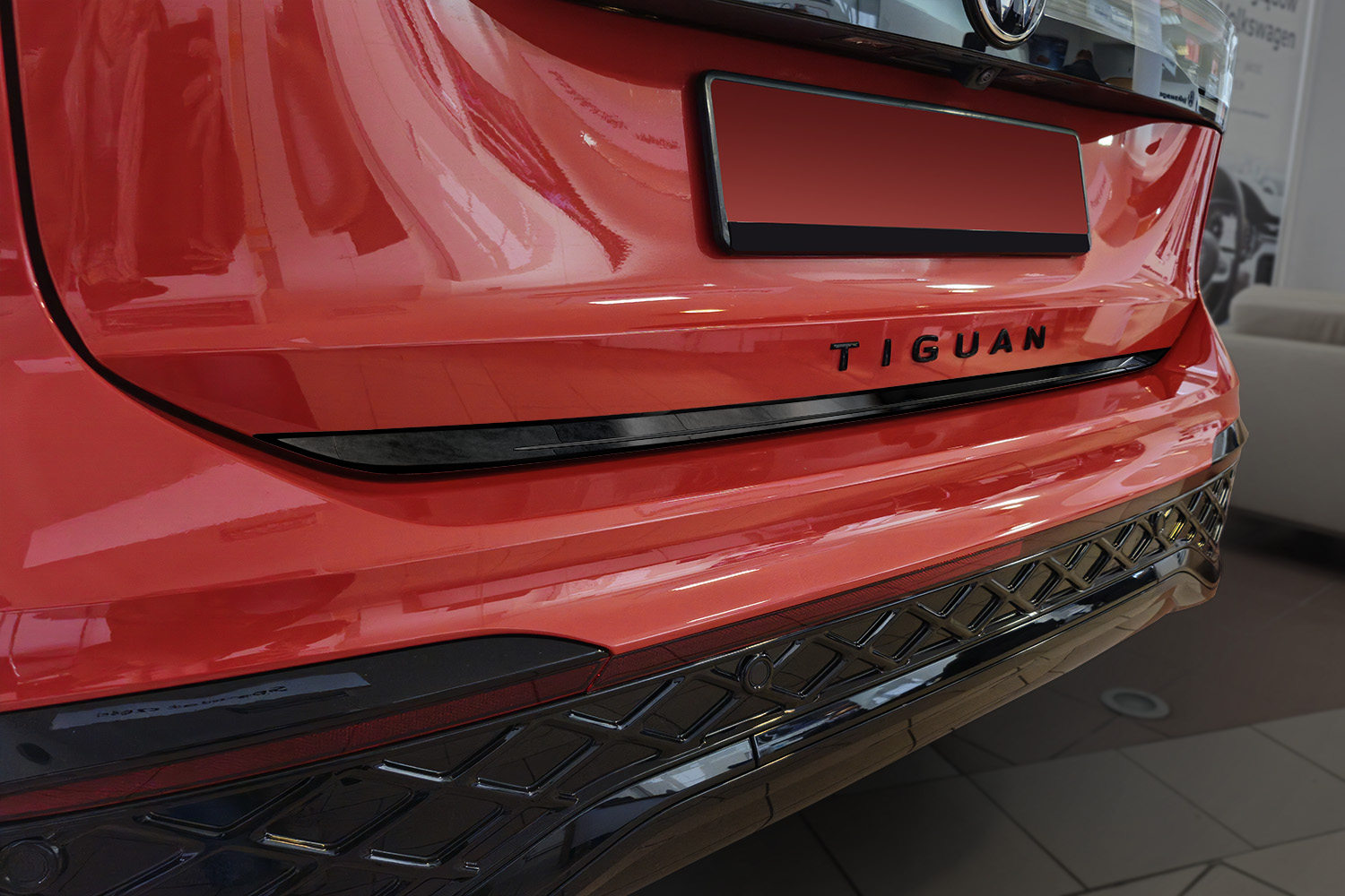 Garniture hayon arrière convient à Volkswagen Tiguan III 2024-présent acier inox anthracite brillant