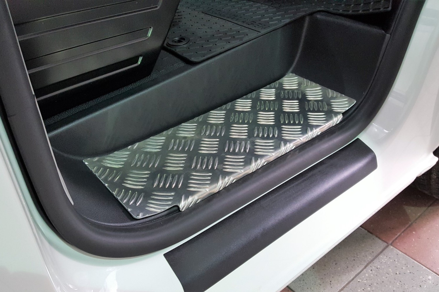 Inner door sill plates suitable for Volkswagen Transporter T6 - T6.1 2015-present aluminium diamond plate - front doors