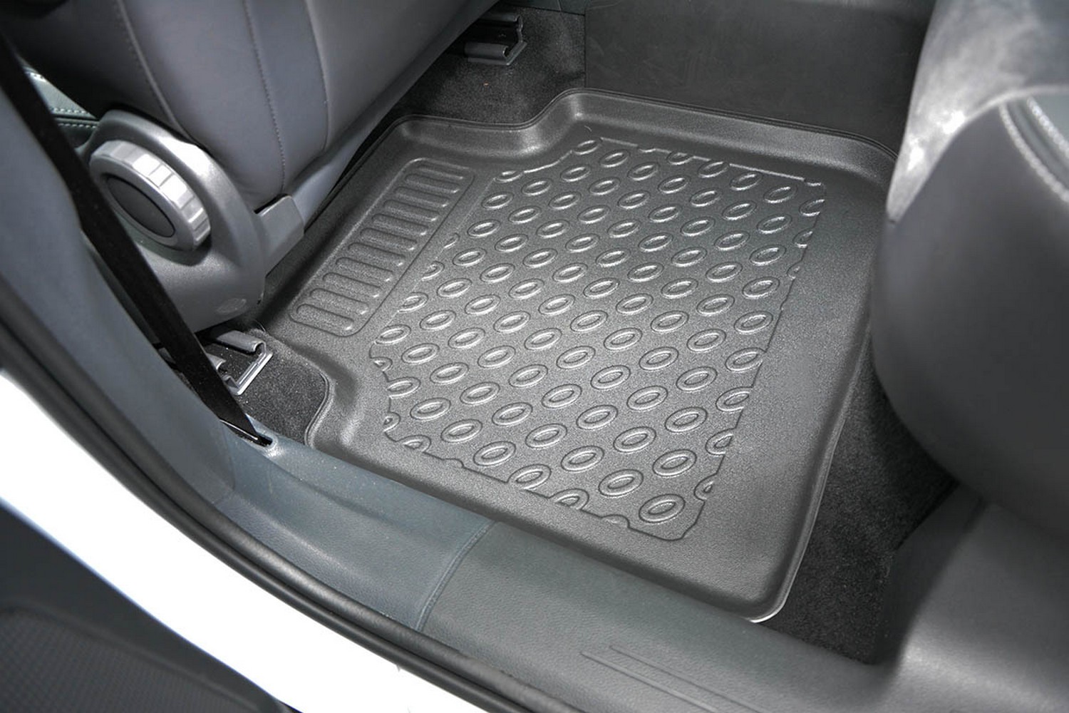 Car mats suitable for Volkswagen Tiguan II Allspace 2017-2024 Cool Liner PE/TPE rubber (VW3TIFM-C) (4) Car mats suitable for Volkswagen Tiguan II Allspace 2017-2024 Cool Liner PE/TPE rubber (VW3TIFM-C) (4)