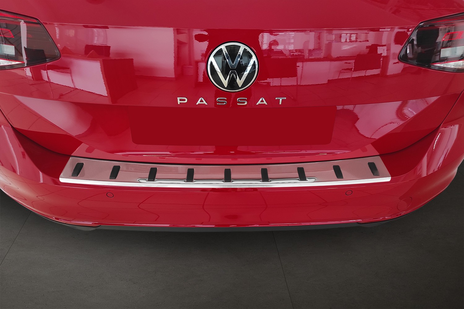 Rear bumper protector Volkswagen Passat Variant (B8) 2014-present wagon stainless steel - Strong (2)
