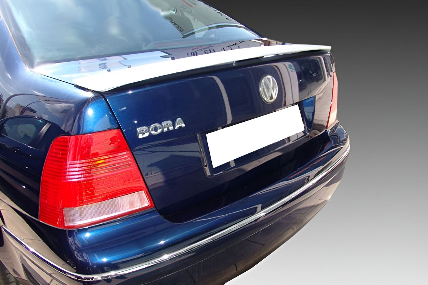 Boot spoiler suitable for Volkswagen Bora - Jetta IV (1J) 1998-2005 4-door saloon Boot spoiler suitable for Volkswagen Bora - Jetta IV (1J) 1998-2005 4-door saloon