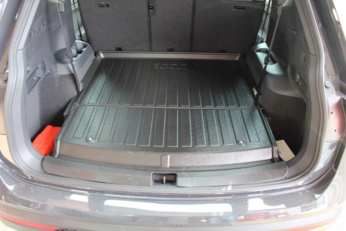 Boot mat suitable for Volkswagen Tiguan II Allspace 2018 2024 Carbox Form PE rubber black