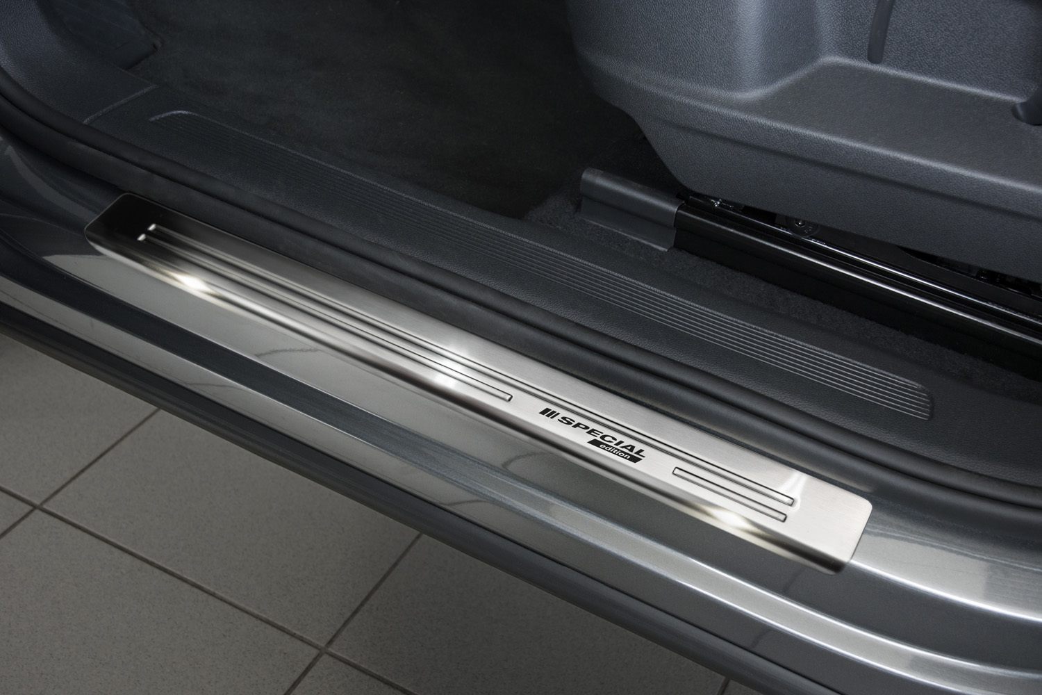Door sill plates suitable for Volkswagen Tiguan II 2015-2024 stainless steel brushed 4 pieces