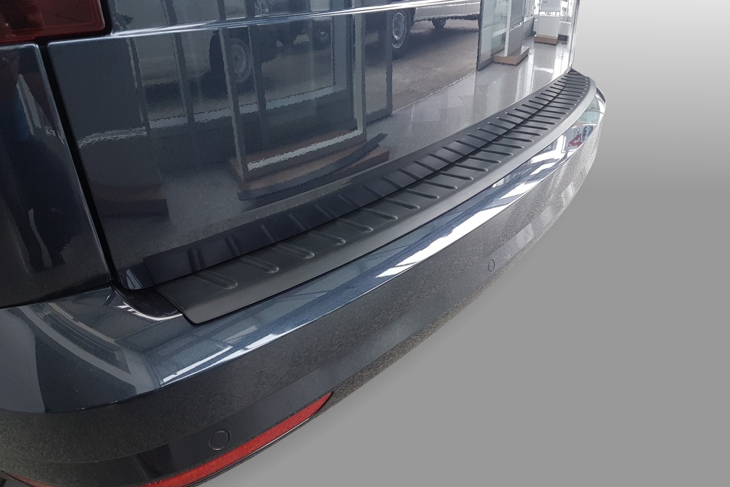 Rear bumper protector Volkswagen Caddy - Caddy Maxi (2K) 2015-2020 PU