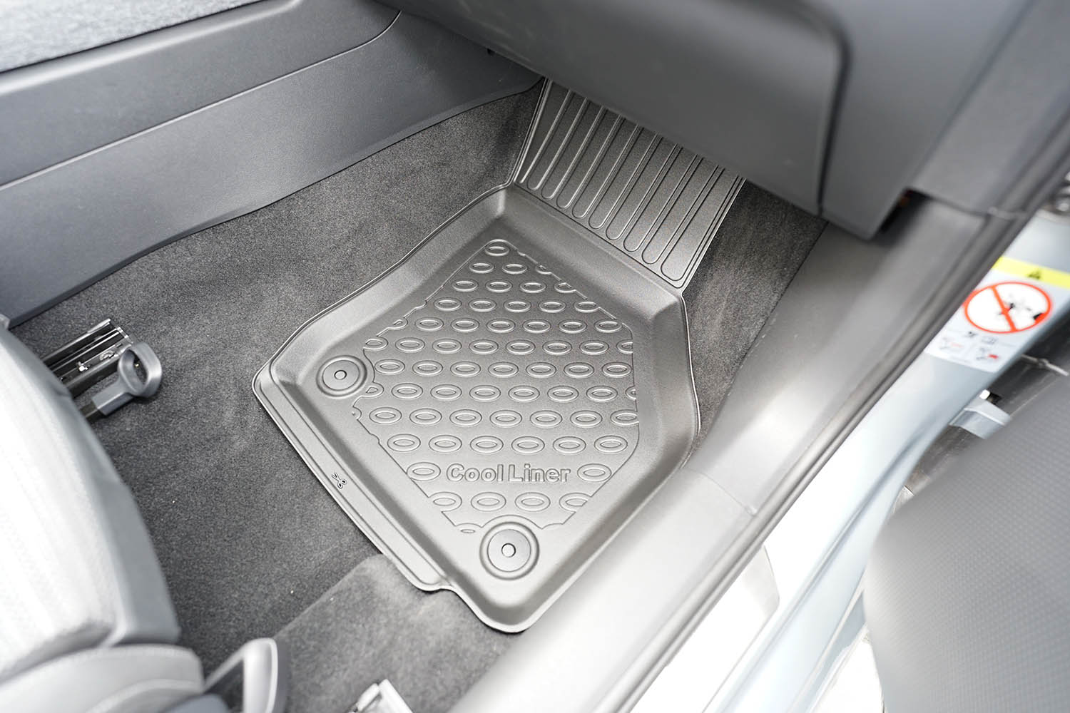 Car mats suitable for Volkswagen Passat Variant (B9) 2023-present wagon Cool Liner PE/TPE rubber (VW8PAFM-C) (3) Car mats suitable for Volkswagen Passat Variant (B9) 2023-present wagon Cool Liner PE/TPE rubber (VW8PAFM-C) (3)