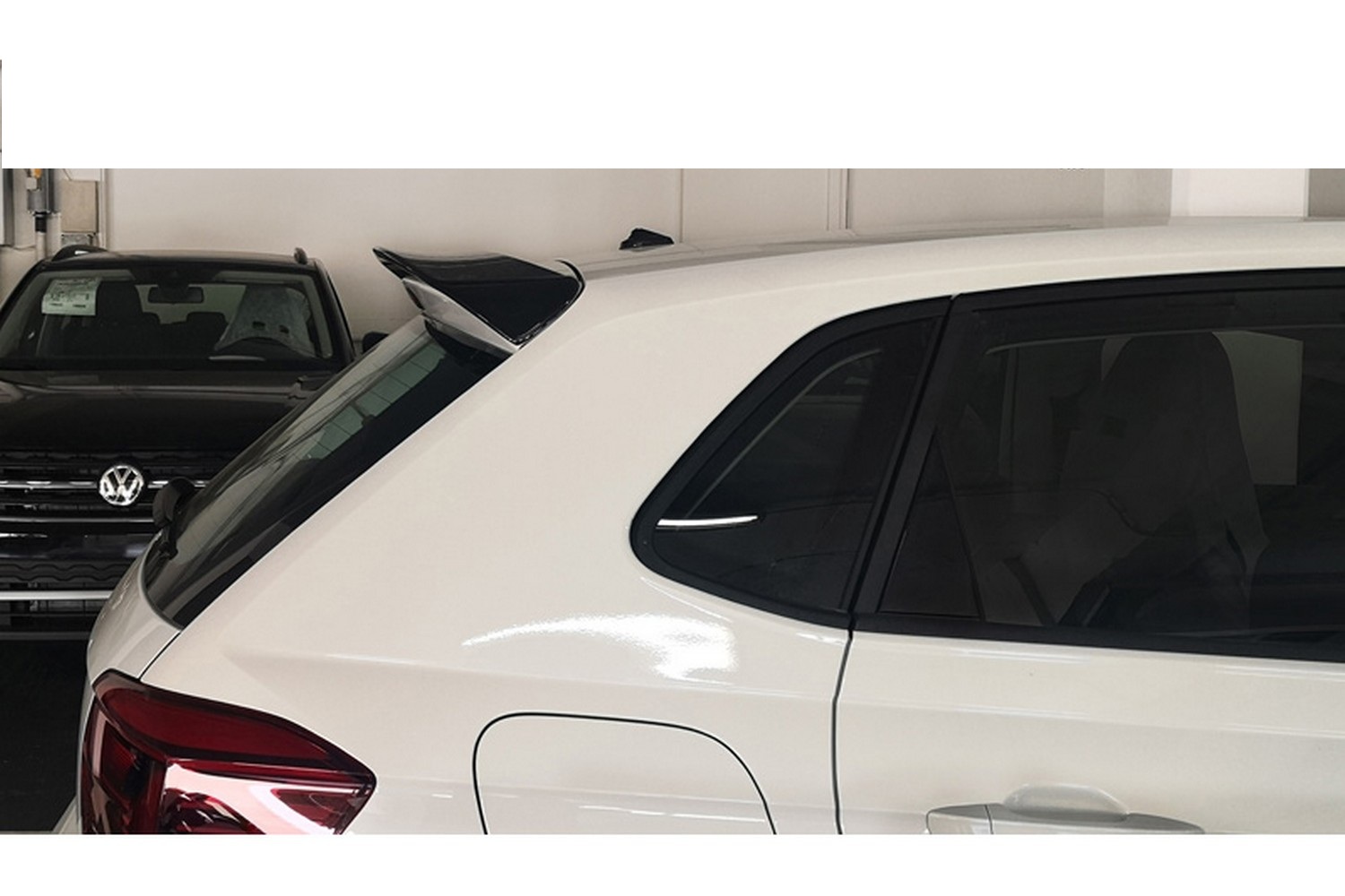 https://www.carparts-expert.com/images/stories/virtuemart/product/vw8posu-volkswagen-polo-vi-aw-2017-5-door-hatchback-roof-spoiler-1.jpg