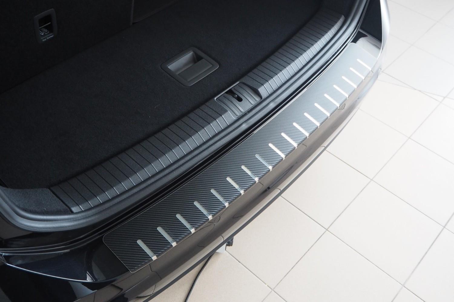 Protection de seuil de coffre Volkswagen Touran (5T) 2015-présent acier inox - feuille de carbone