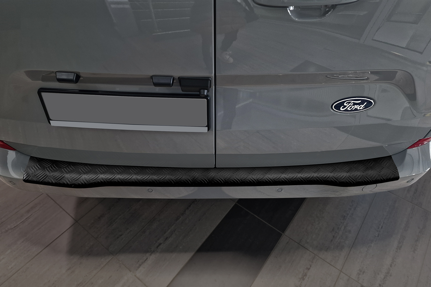 Protection de seuil de coffre convient à Volkswagen Transporter T7 2024-présent aluminium tôle larmée noir mat