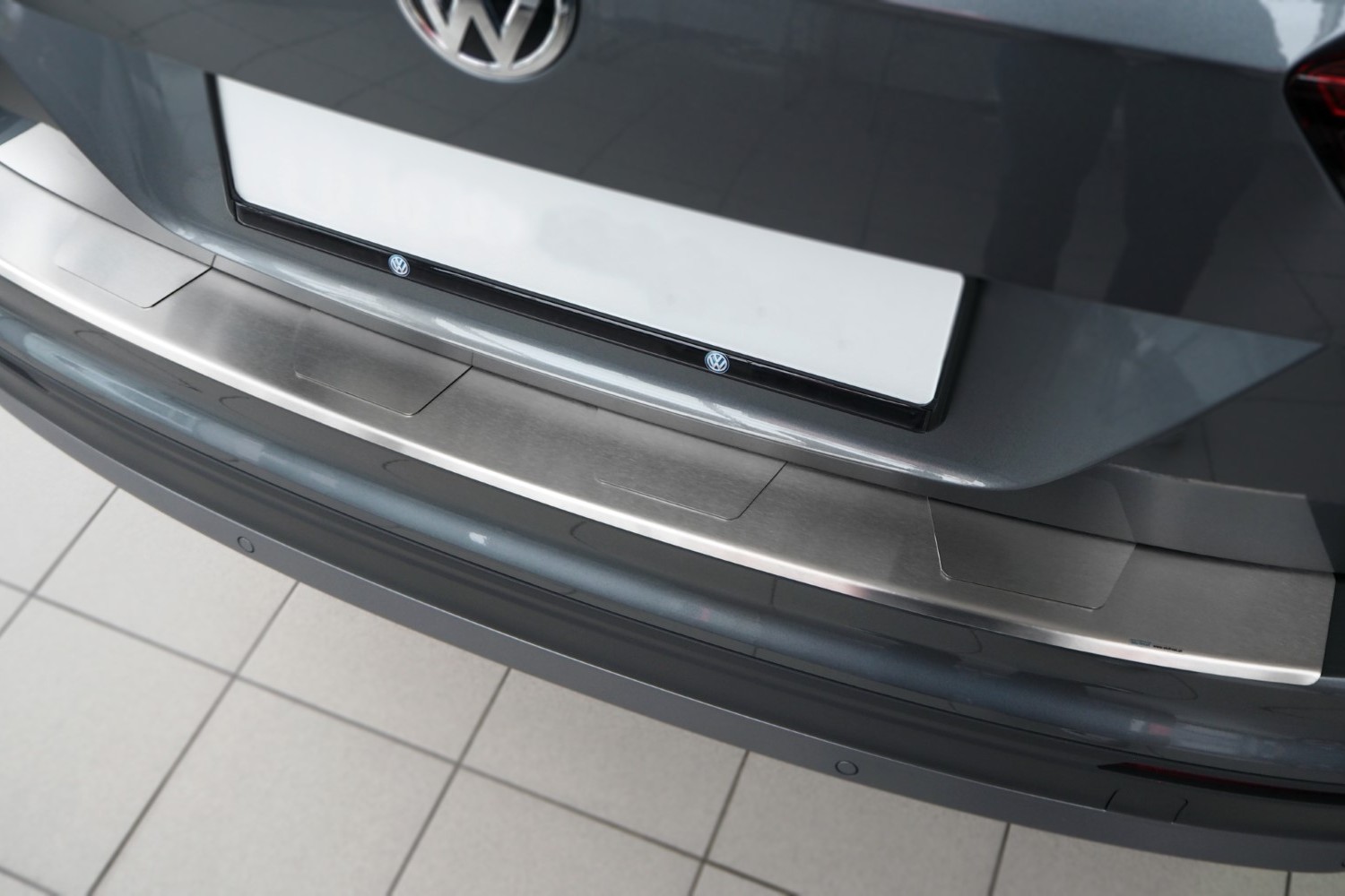 VW TIGUAN II + ALLSPACE ab Baujahr 2015, WEYER Edelstahl Ladekantenschutz-  hochglanz schwarz