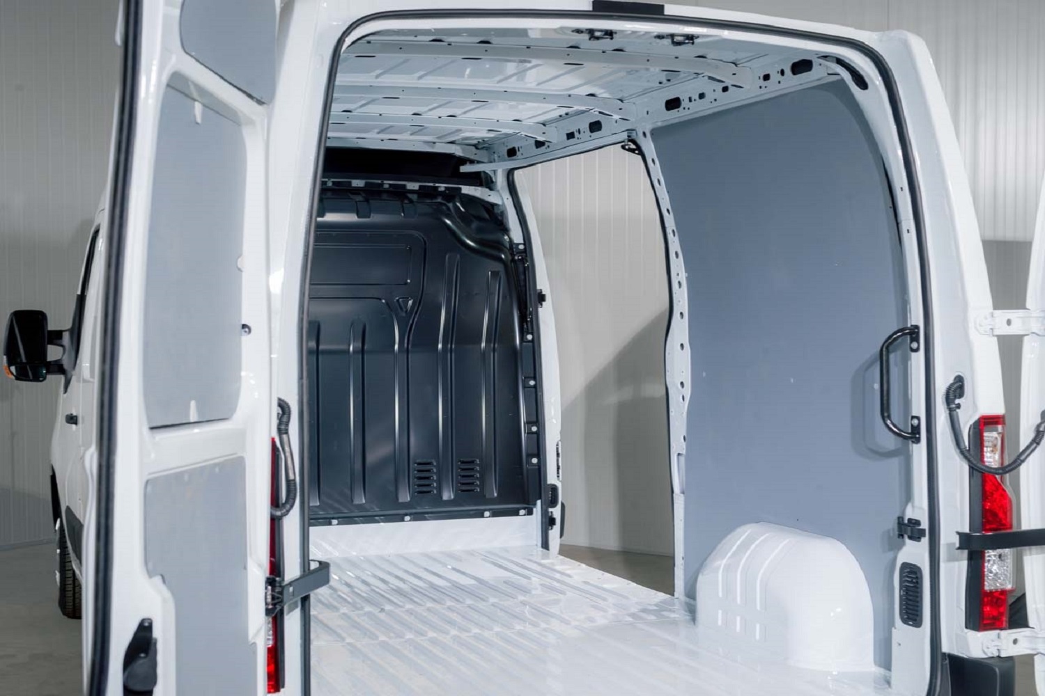 Polypropylene wall liner (1) Polypropylene wall liner (1)